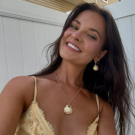 Brooke Hyland has spread her wings into singing and acting, showing versatile talent within herself.